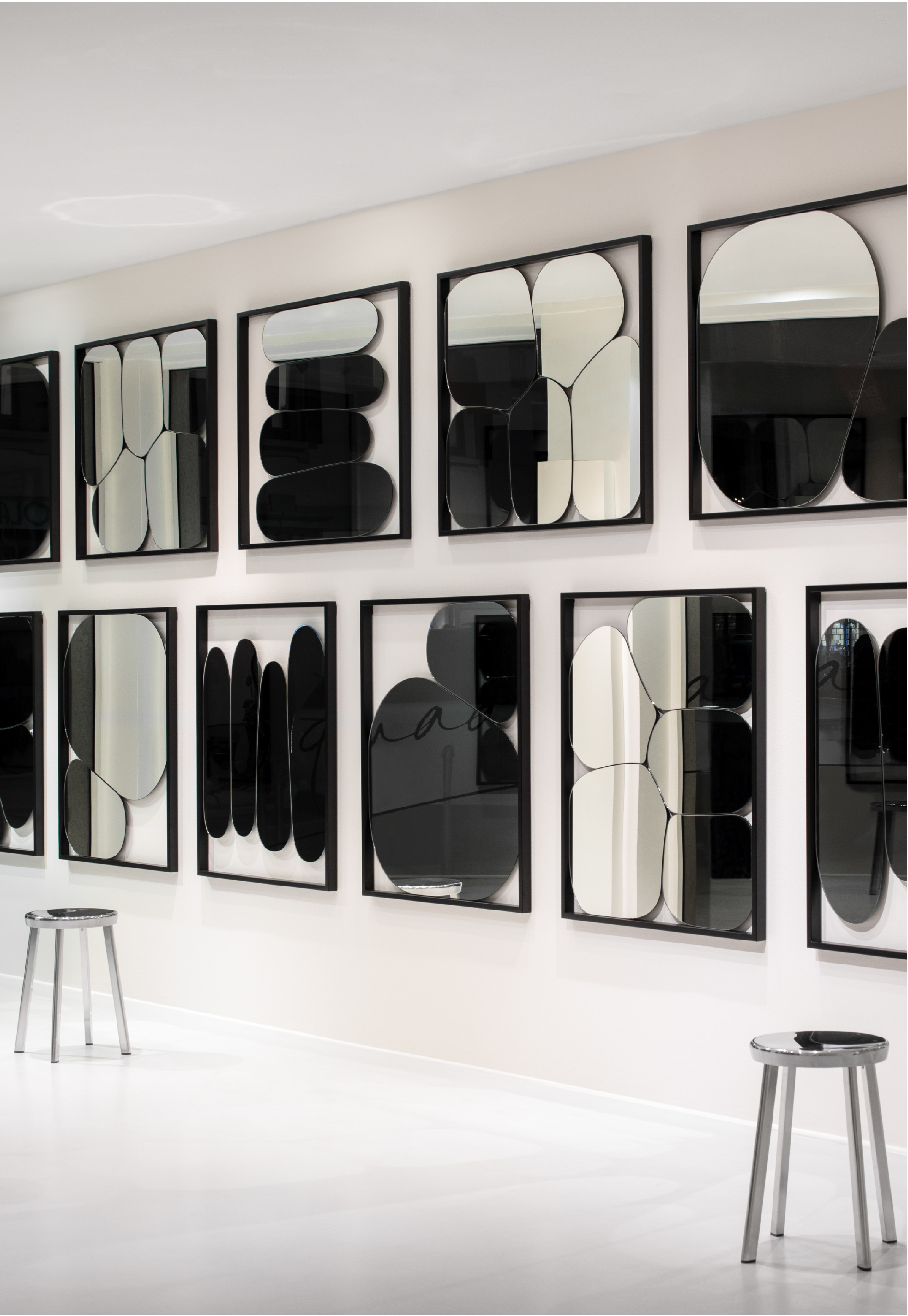 Magis'den Paul Cocksedge imzalı, sıvı formda bir yansıma.